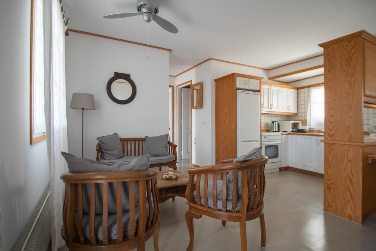 Lotos Beach Home Kini Extérieur photo